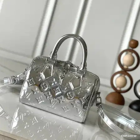 Fashionrepsfam ru 2411YA0181 LV Bags 0818